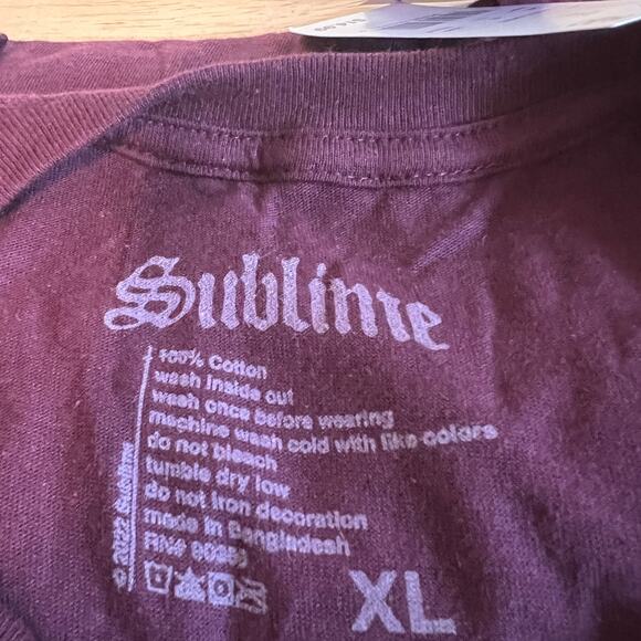 Sublime Women's Red Floral Graphic Short Sleeve T-Shirt - Size XL - NWT - Picture 2 of 5